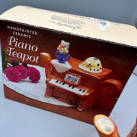 Simply Delicious ceramic piano teapot - Picture 8 of 15